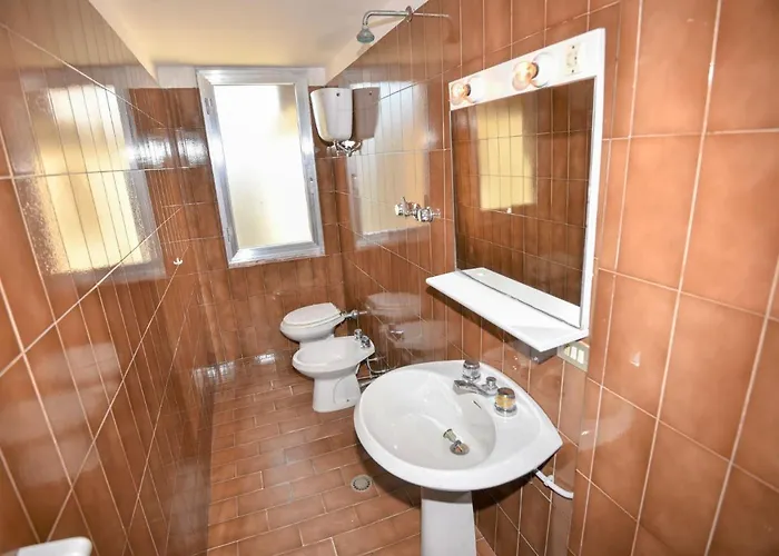 Apartamento Cerrano-2 By Interhome